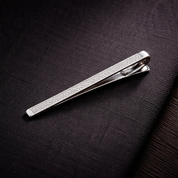 Pince à Cravate Fine Relief Argent Macro