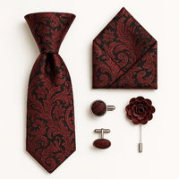 Cravate Paisley Noir et Rouge Ensemble