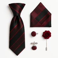 Cravate Rayée Noir et Rouge Ensemble