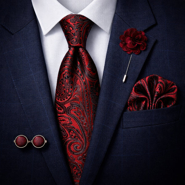 Cravate Paisley Rouge et Noir Ensemble