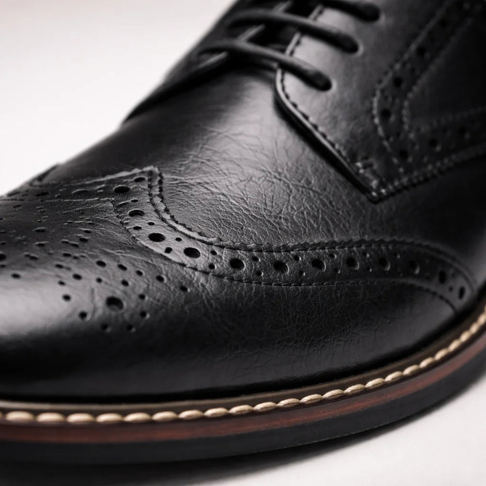 Derbies Brogues Homme Effet Cuir Noir Macro