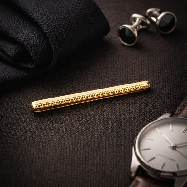 Pince Cravate Fine Relief Doré Chic