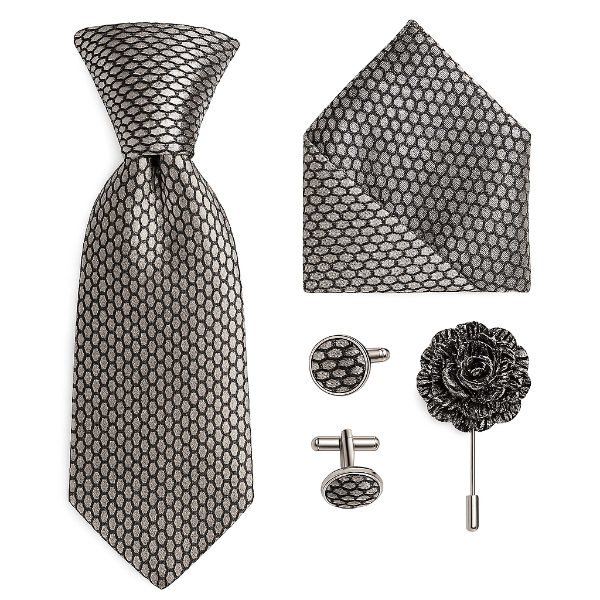 Cravate damier gris avec mouchoir, broche et boutons de manchette